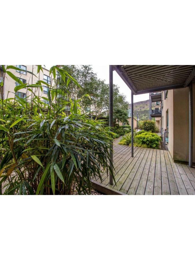 Central And Stylish One Bedroom Apartment Edinburgh Ngoại thất bức ảnh